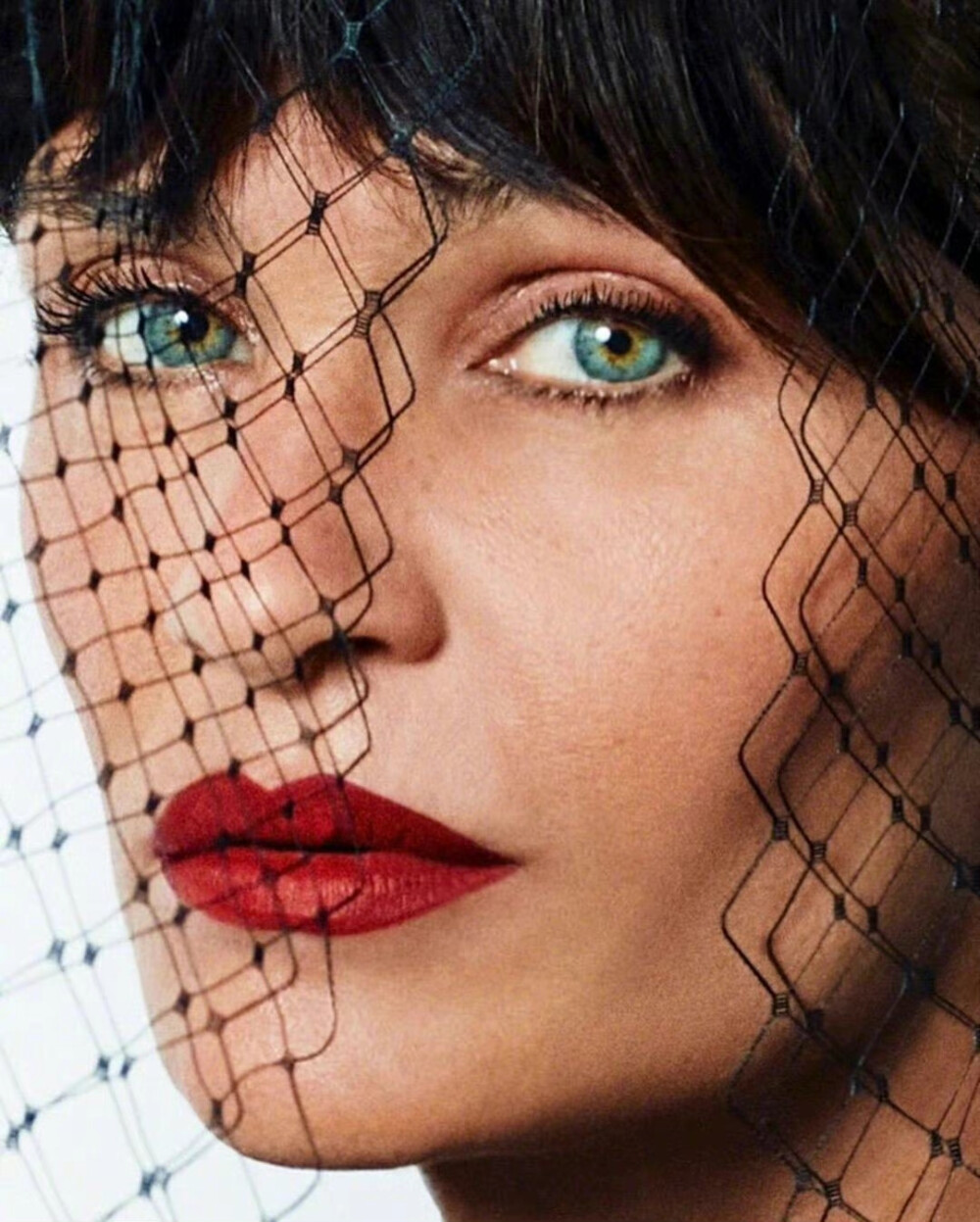 Harper's Bazaar Spain February 2023，Helena Christensen