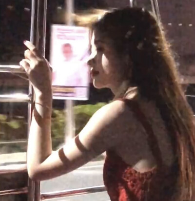 鞠婧祎/自截 二改看专简介