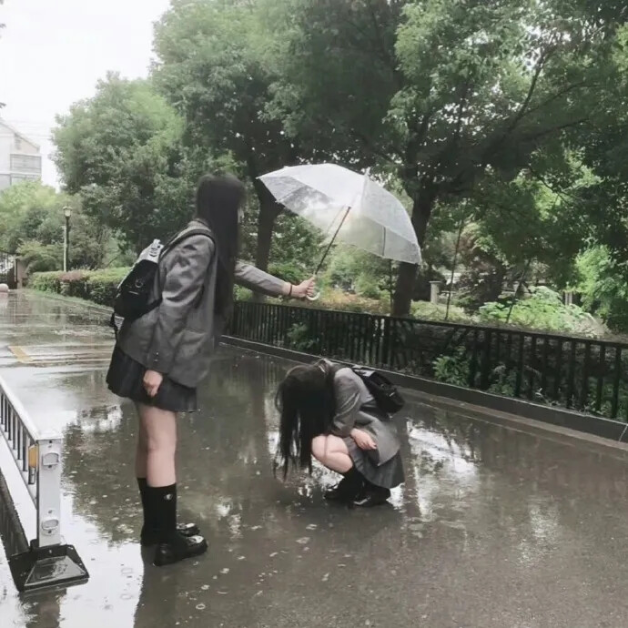 我的青春我永远是女主角。
背景图.图源网络.侵删。