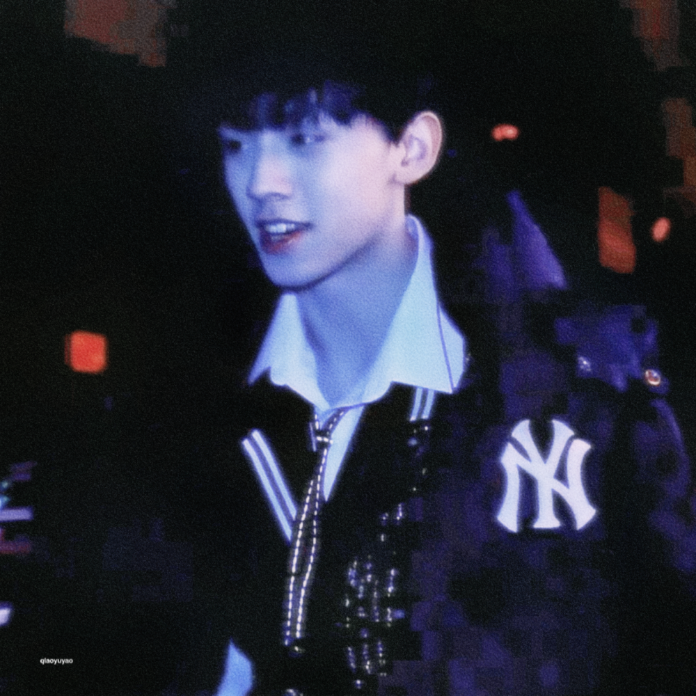 left要做永远快乐的小孩.
左航.ʰᵃⁿᵍʸᵒᵘᶻᵘᵒˣⁱⁿᵍˣⁱ