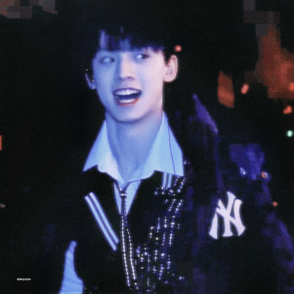 left要做永远快乐的小孩.
左航.ʰᵃⁿᵍʸᵒᵘᶻᵘᵒˣⁱⁿᵍˣⁱ