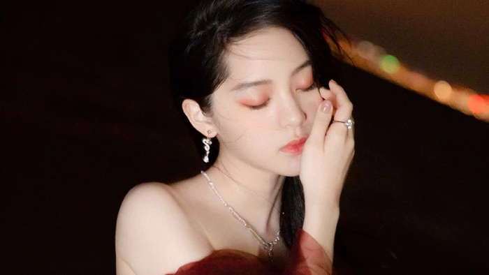 欧阳娜娜橙素，拿图滴滴关注收藏