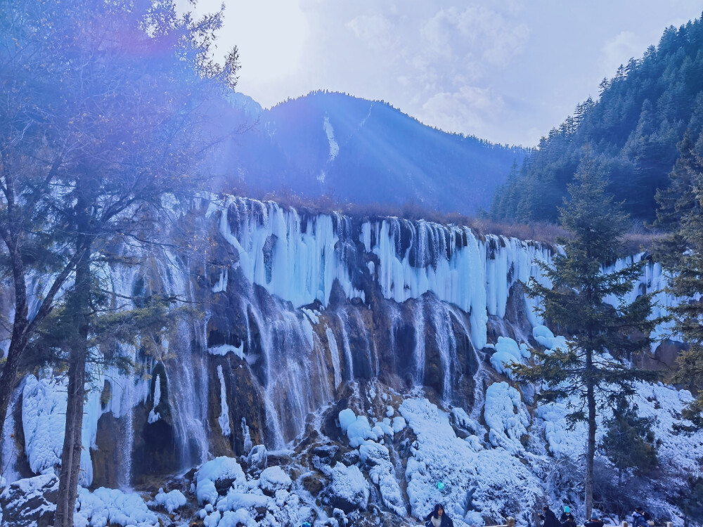 在路上走走停停