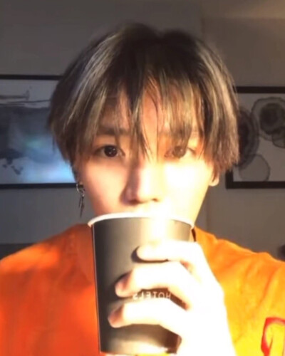 李泰容