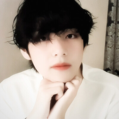 原图：失语小狗
"我可爱的小猫咪~这是找不到回家的路了吗？"