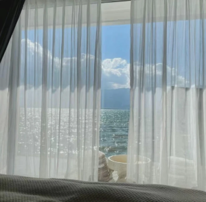 申有娜套图可二改
看简介