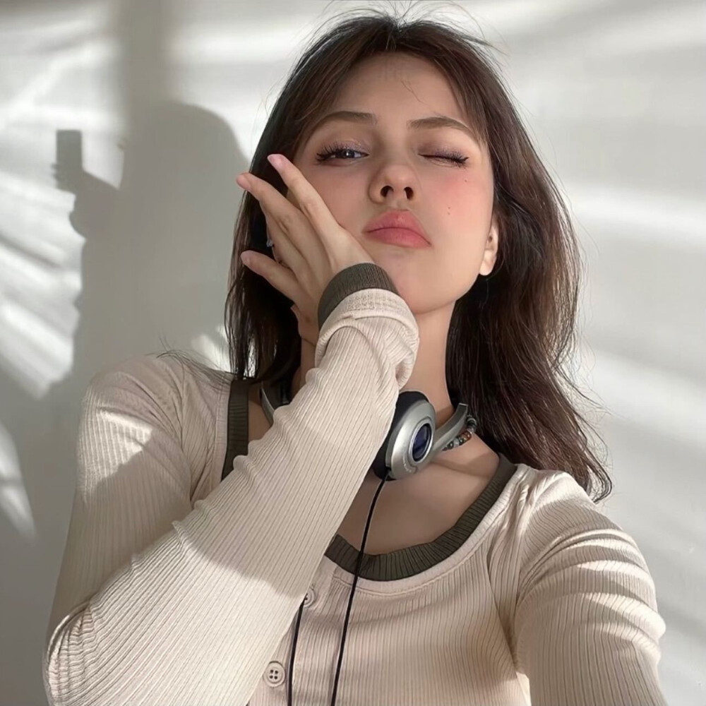 欧美女生头像 ｜ 高清女头 ｜ 素质拿图