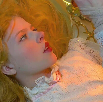 欧美女生头像 ｜ 高清女头 ｜ 素质拿图