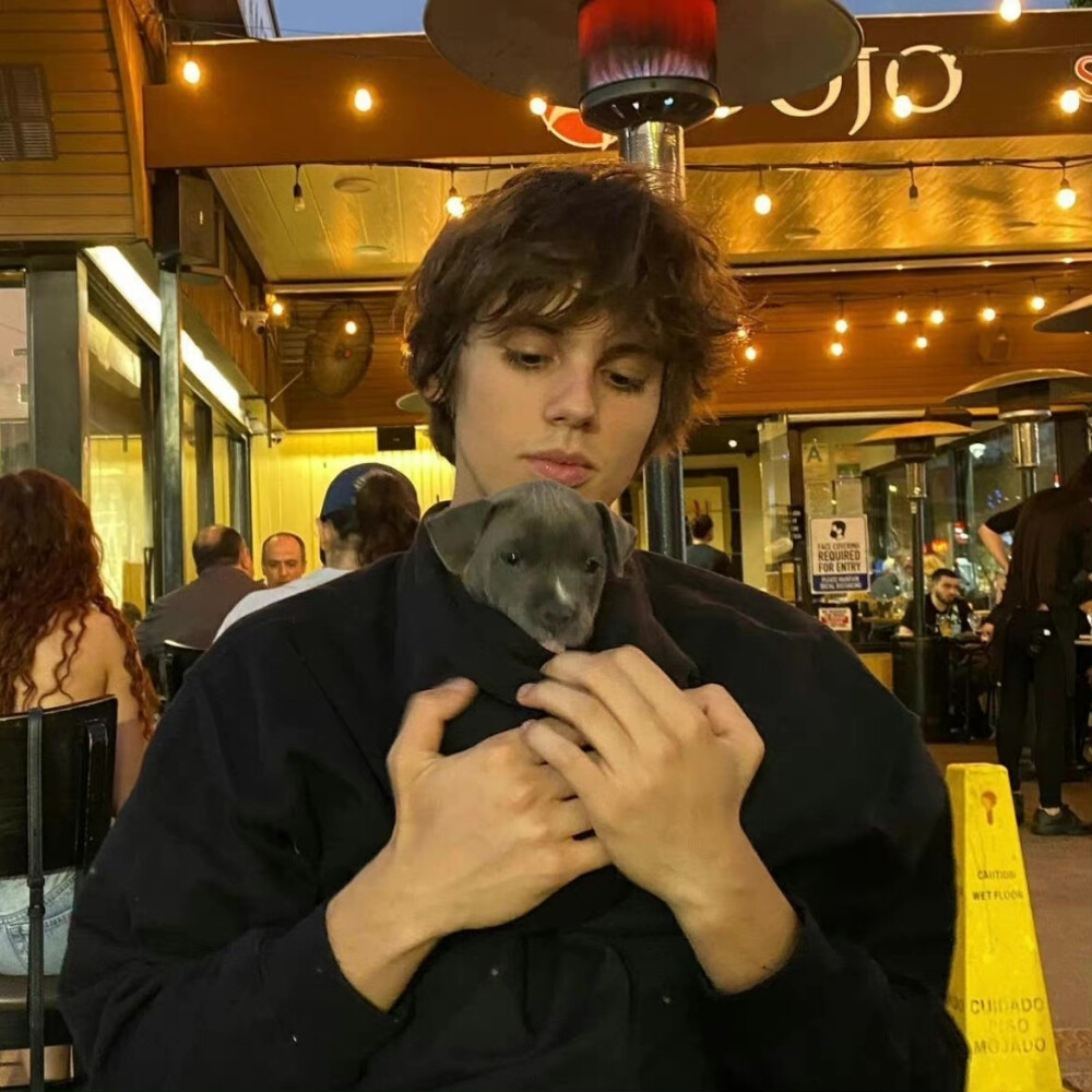 欧美男生头像高清男头素质拿图