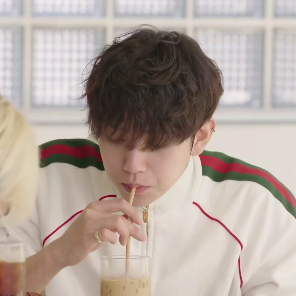 洪知秀
二改注明