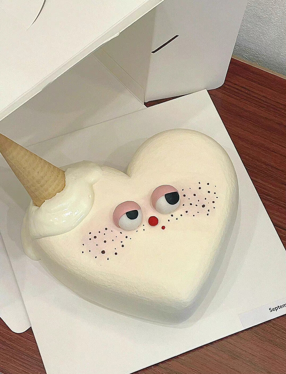 cake生日蛋糕
#可爱##朋友圈背景图#