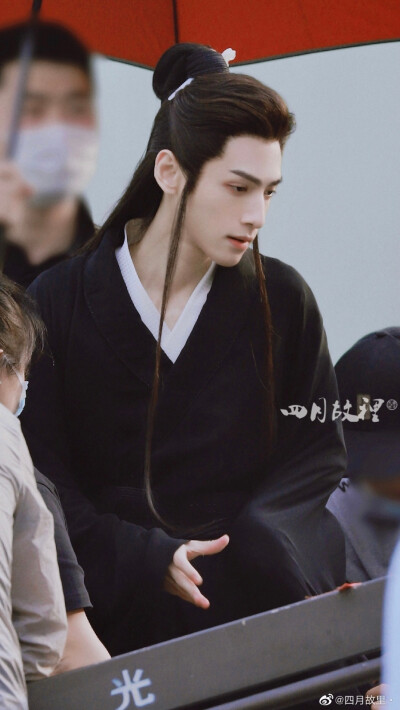 《皓衣行》罗云熙