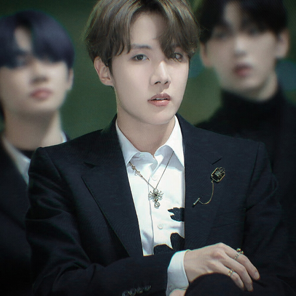 “你要承认我的自主思维,就必须先承认我对你的爱” 标 Saint HOBI