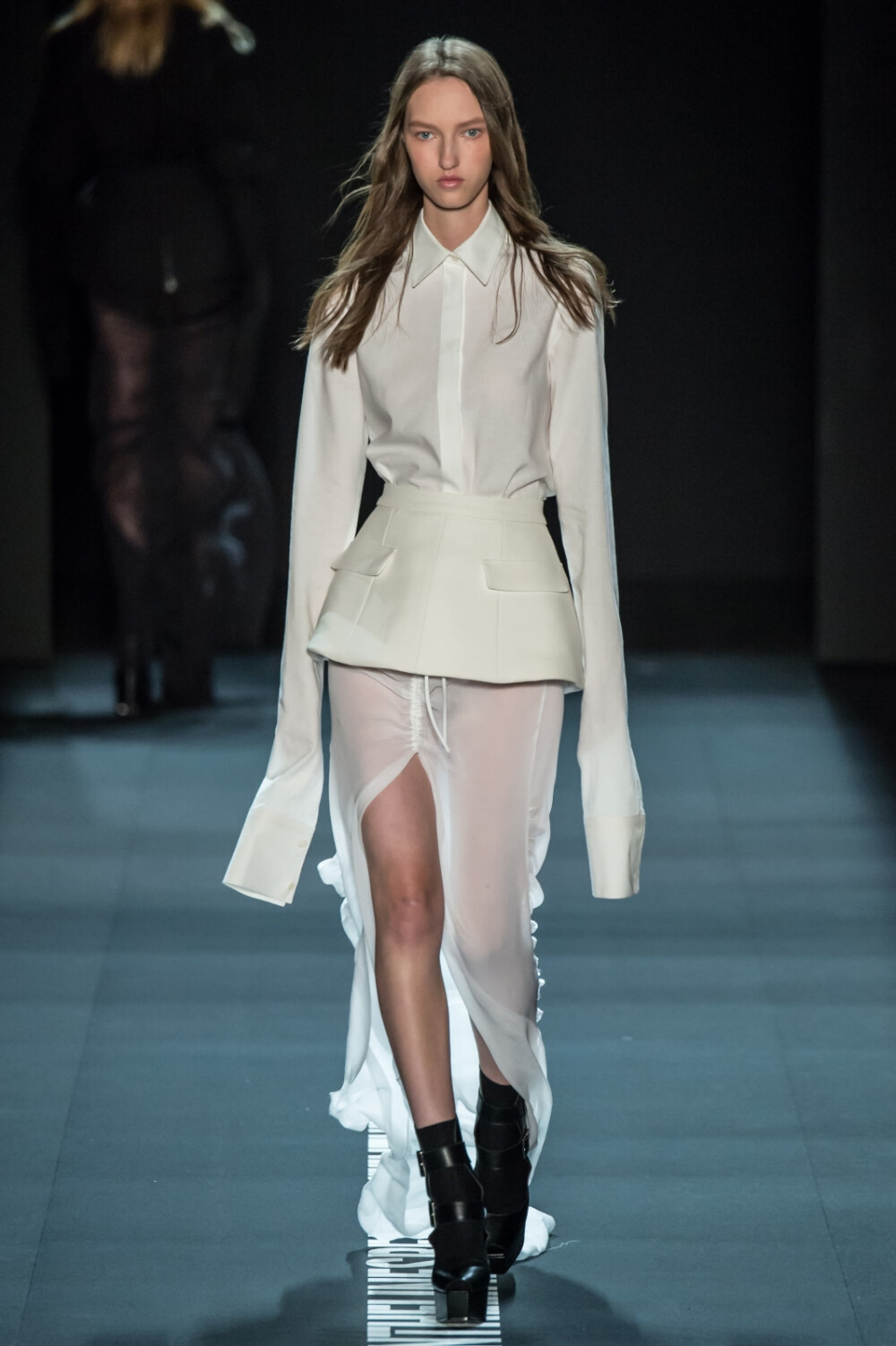 礼服、秀场、时装周、时尚、模特