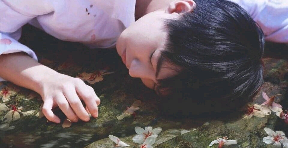 王俊凯无风格背景图