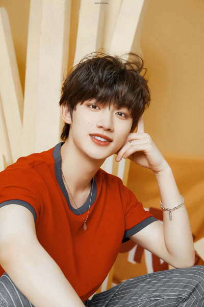 爱你丁哥，祝丁哥生日快乐。