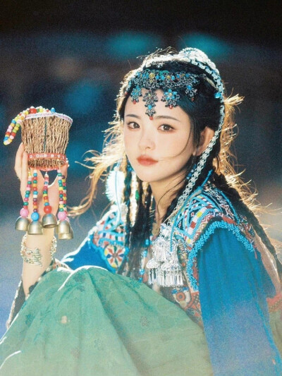 杨超越
©Logo侵删.