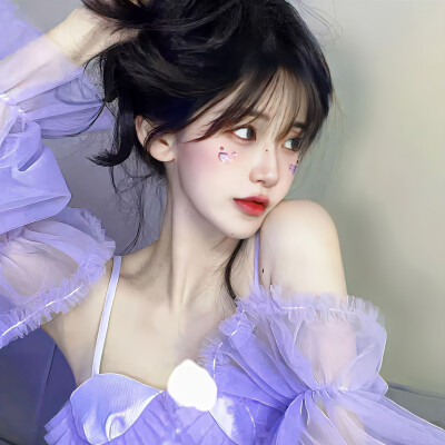 没有人赠与你阳光，那就自己给自己