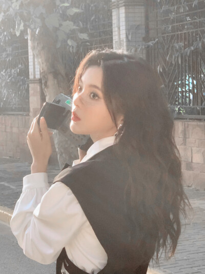 杨超越
©Logo侵删.