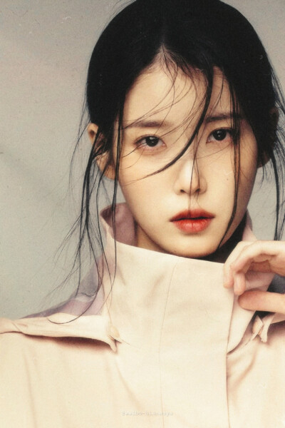 IU李知恩
头发恰到好处！！爱了爱了