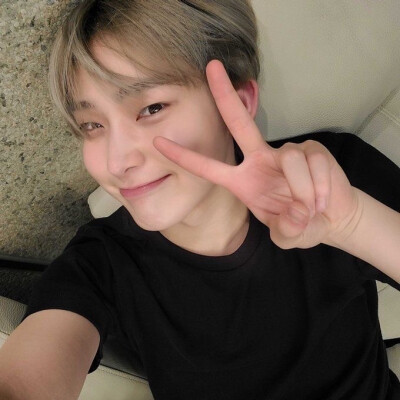 ᴵ ˡⁱᵏᵉ ʸᵒᵘʳ ᵉʸᵉᵇʳᵒʷˢ ᵃˢ ᵇᵉᵃᵘᵗⁱᶠᵘˡ ᵃˢ ᵗʰᵉ ᵐᵒᵘⁿᵗᵃⁱⁿ ᵉʸᵉˢ
ʷⁱᵗʰ ᵗʰᵉ ˢᵗᵃʳˢ ᵃⁿᵈ ᵗʰᵉ ˢᵉᵃ
ins kpop男头