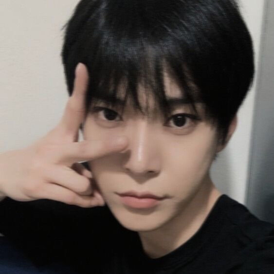 ᴵ ˡⁱᵏᵉ ʸᵒᵘʳ ᵉʸᵉᵇʳᵒʷˢ ᵃˢ ᵇᵉᵃᵘᵗⁱᶠᵘˡ ᵃˢ ᵗʰᵉ ᵐᵒᵘⁿᵗᵃⁱⁿ ᵉʸᵉˢ
ʷⁱᵗʰ ᵗʰᵉ ˢᵗᵃʳˢ ᵃⁿᵈ ᵗʰᵉ ˢᵉᵃ
ins kpop男头