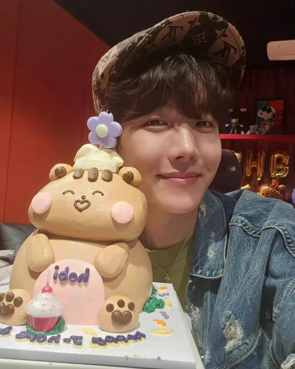 防弹少年团BTS
郑号锡 ins更新
218 生日