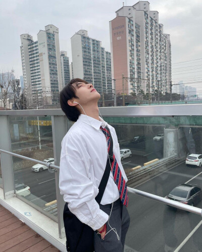 黄仁俊