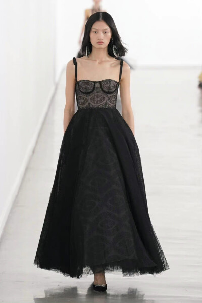 Giambattista Valli F/W 2023