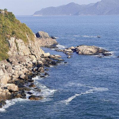 海风拂 海浪起 花和你
忘打水印版……