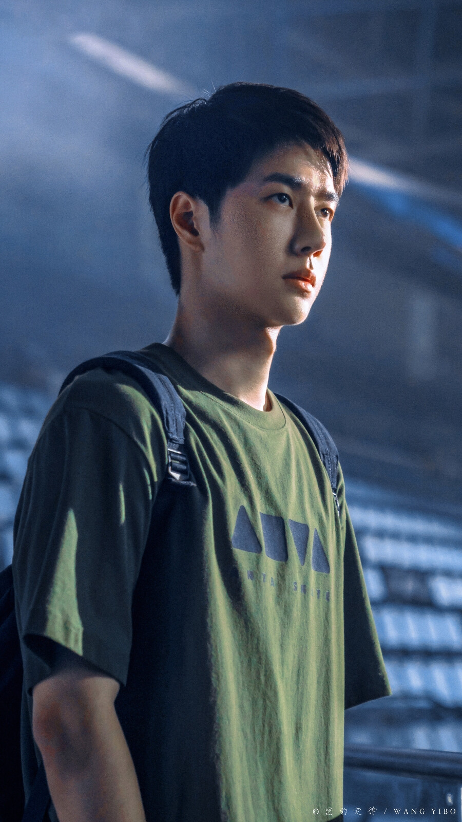 陈烁｜电影《热烈》
“梦想就是你相信它，它就相信你。”
☀这个夏天，和陈烁一起热烈追梦吧～☀​​​ cr:logo