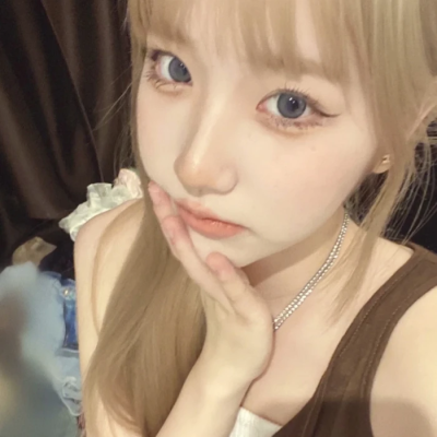 ꒰ঌ( ˶'-'˶) ໒꒱呆呆k