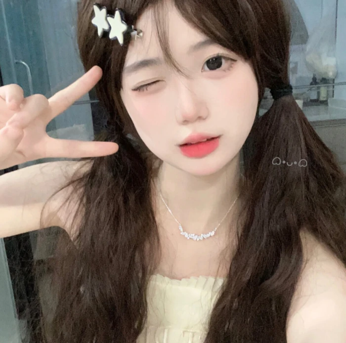 ꒰ঌ( ˶'-'˶) ໒꒱呆呆k