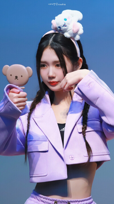 Yubin | 0304 FLNK签售
cr: cookieee0203