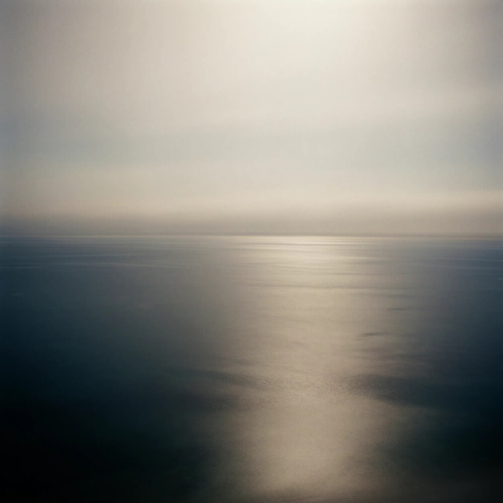 Liquid Horizon
《流动的地平线》
Danny Fuller
b.1982