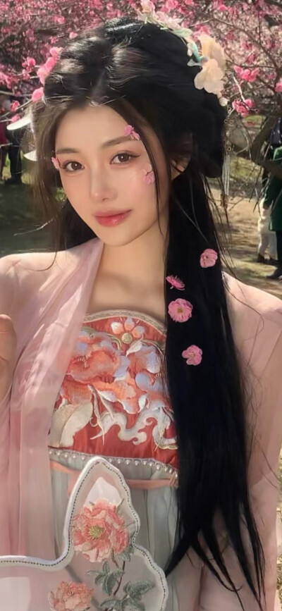 【汉服】芙蓉不及美人妆