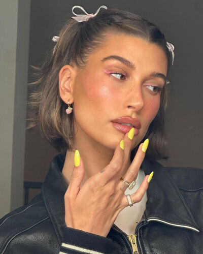 Hailey Bieber