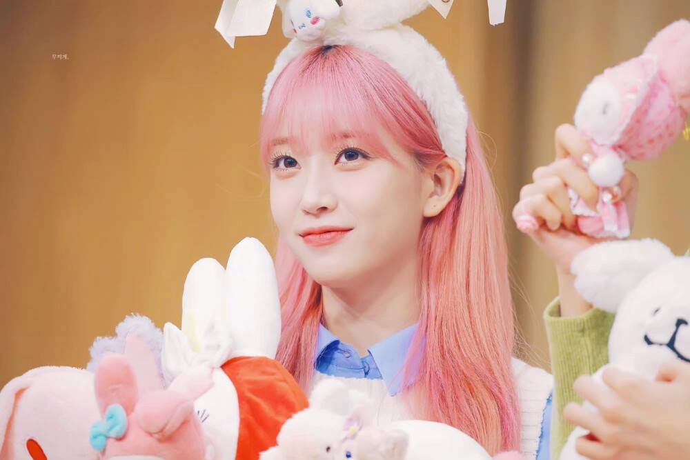 裴秀珉 Sumin
©Logo侵删.