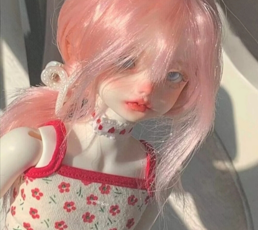 高质芭比女像