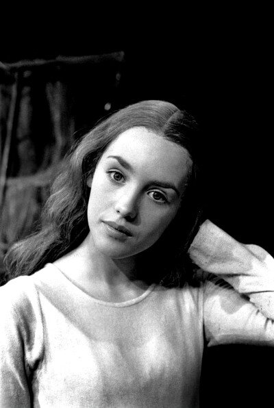 Isabelle Adjani
伊莎贝尔阿佳妮 ​​​