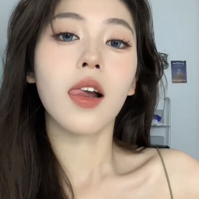 玫瑰无原则，心动至上
——自截女头