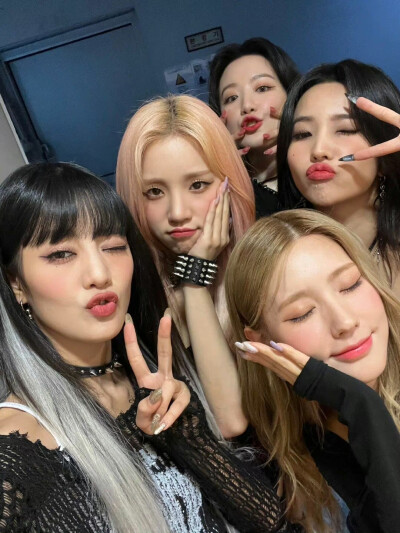 (G)I-DLE
©Logo侵删.