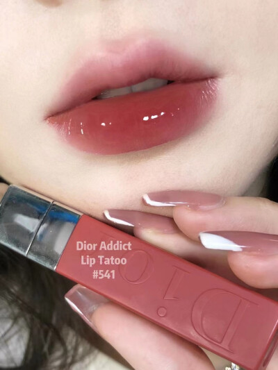 『口红』
Dior#541 Addict Lip Tatoo