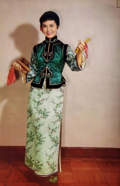 林黛《金莲花》