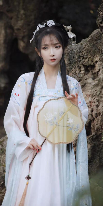 汉服十里小姐姐