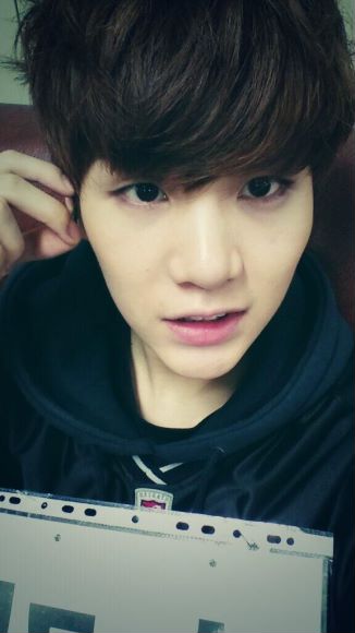 闵玧其早期自拍