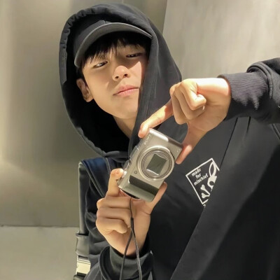 真人男生头像 ｜ 高清男头 ｜ 素质拿图