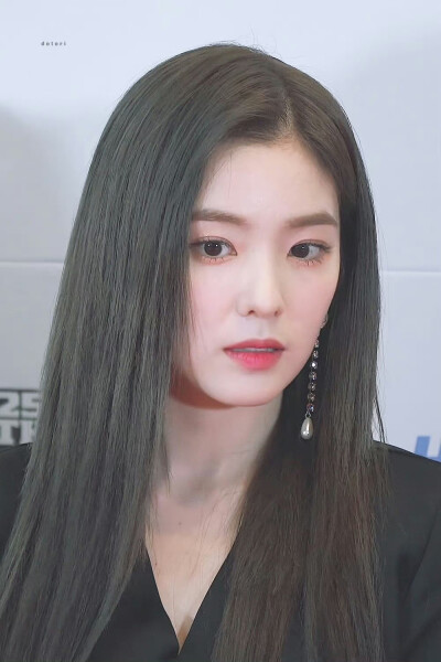 裴珠泫 Irene
©Logo侵删.