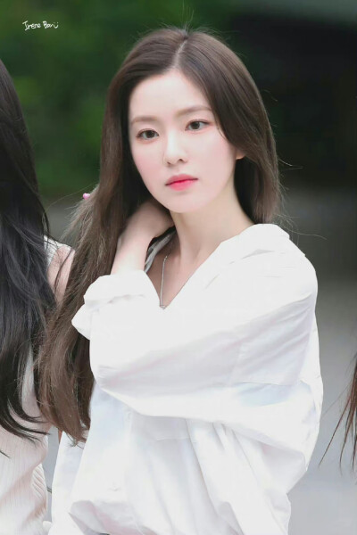裴珠泫 Irene
©Logo侵删.