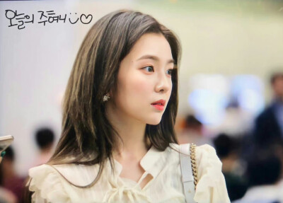 裴珠泫 Irene
©Logo侵删.